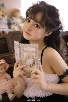 叔叔压在妈妈身上下一句